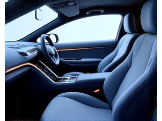 Intérieur de voiture futuriste avec textiles intelligents intégrés.